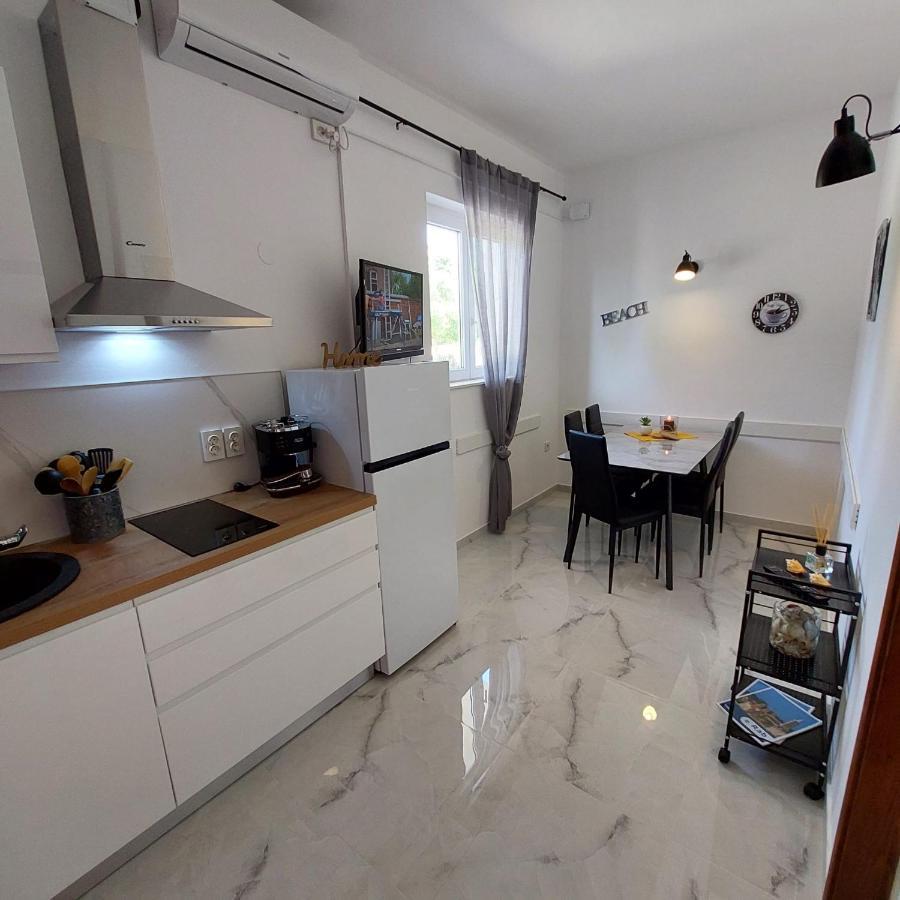 Banjol Apartments Leon 2 מראה חיצוני תמונה